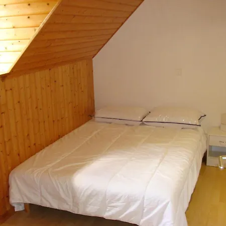 Les Volets Bleus Binic Holiday home